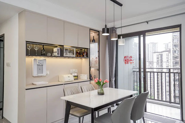 105㎡四居，高檔且實用的簡約主題，體驗寬敞舒心的現(xiàn)代生活